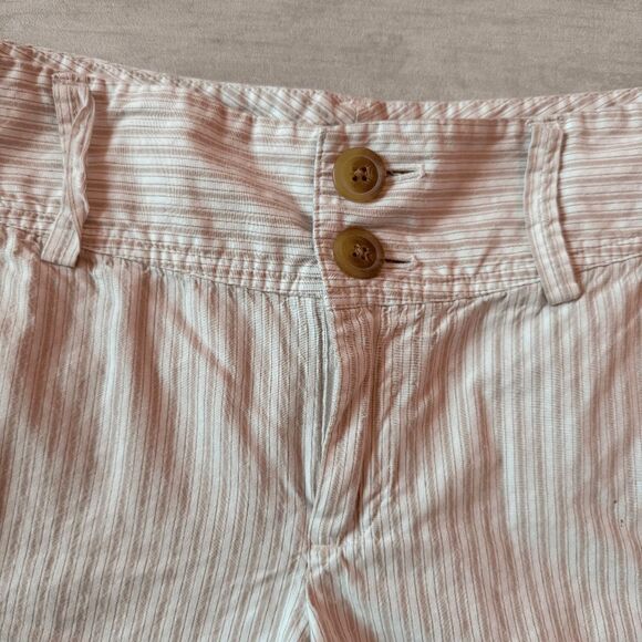 GAP Shorts Beige & White Striped Casual Chino 100% Cotton Pockets Low Rise Sz 6 - Picture 9 of 9